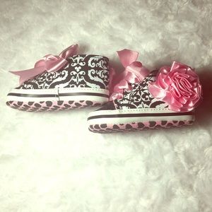 Cute Size 0-6 months NIB Baby Crawler Shoes